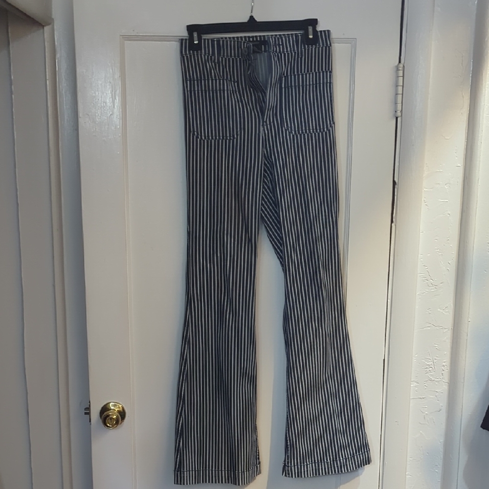 Forever 21 Navy and White Striped Pants